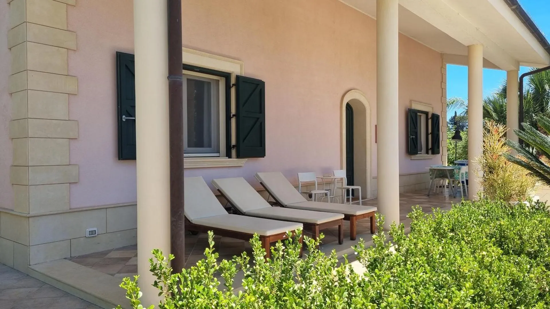 Villa Bismarkia Fanusa Italy