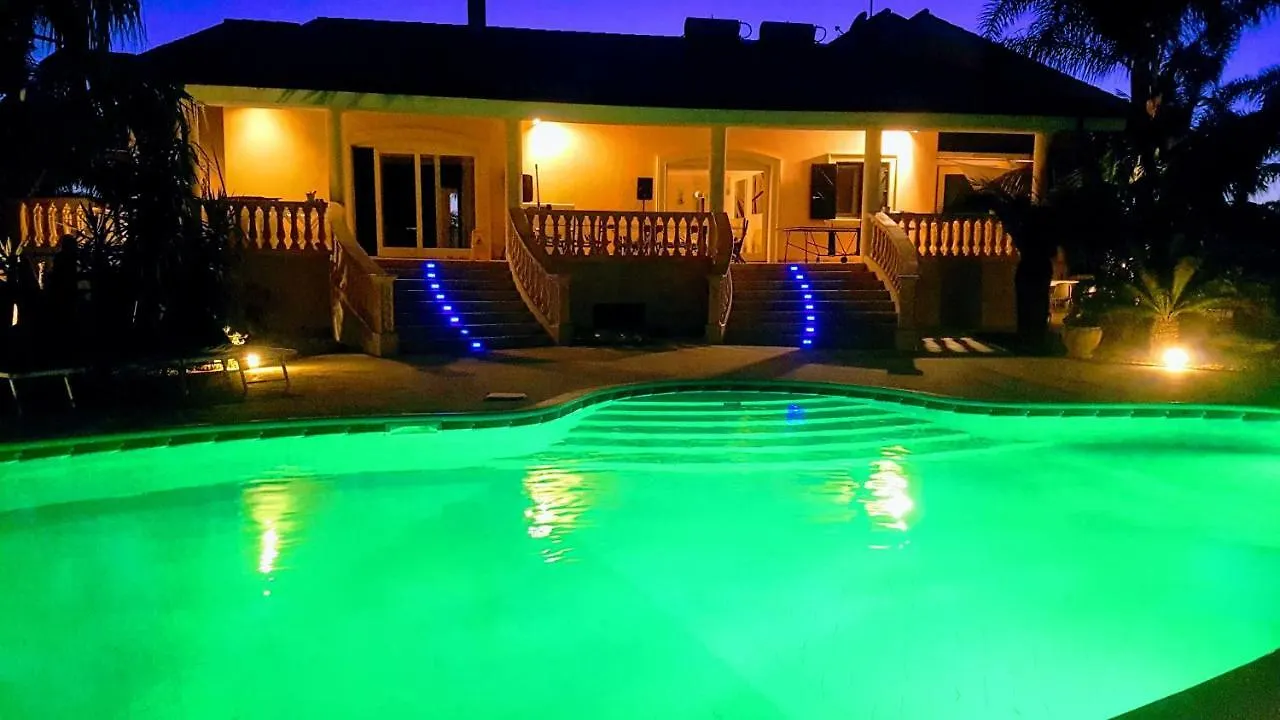 Villa Bismarkia Fanusa 0*, Syracuse Italy