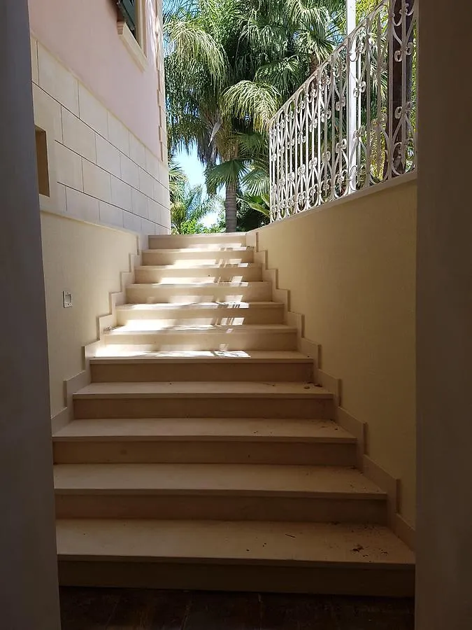Villa Bismarkia Fanusa 0*, Syrakus Italien